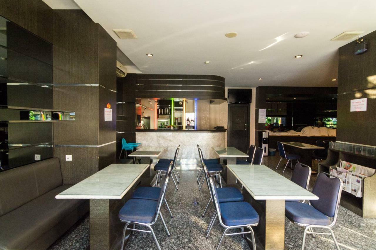 Lovina Inn - Nagoya Batam Екстер'єр фото