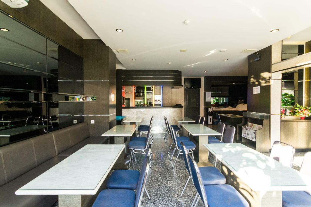 Lovina Inn - Nagoya Batam Екстер'єр фото
